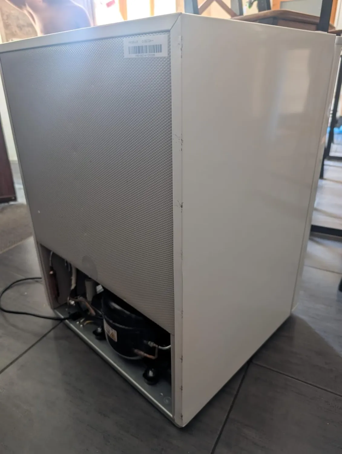 FrigeluX CUBE72A++ réfrigérateur cube 58 L blanc silencieux