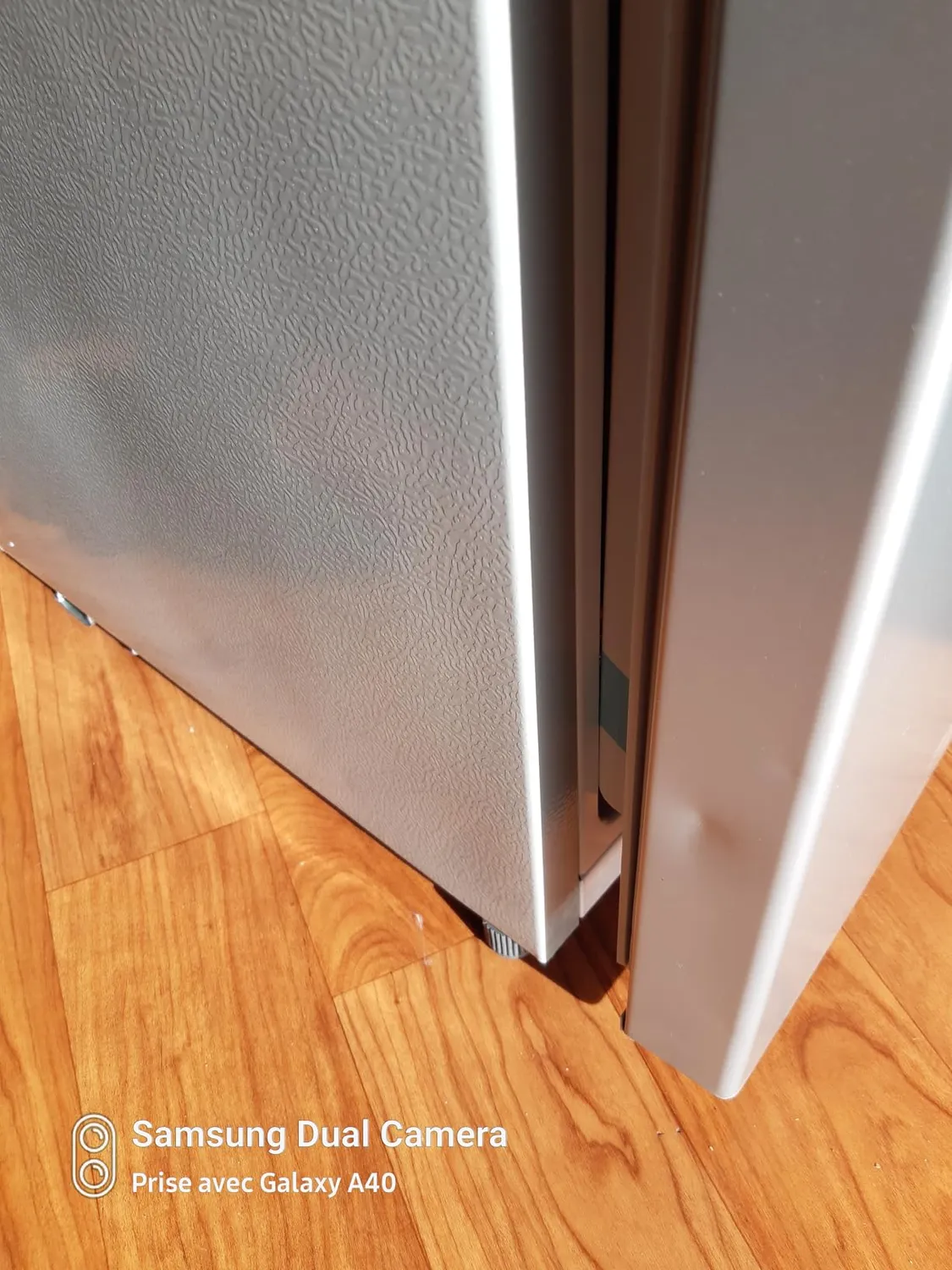 FrigeluX R0TT94SE réfrigérateur table top 91 L gris