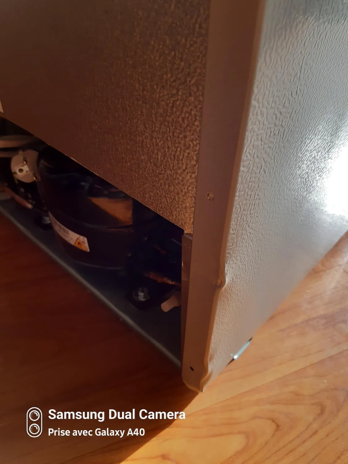 FrigeluX R0TT94SE réfrigérateur table top 91 L gris