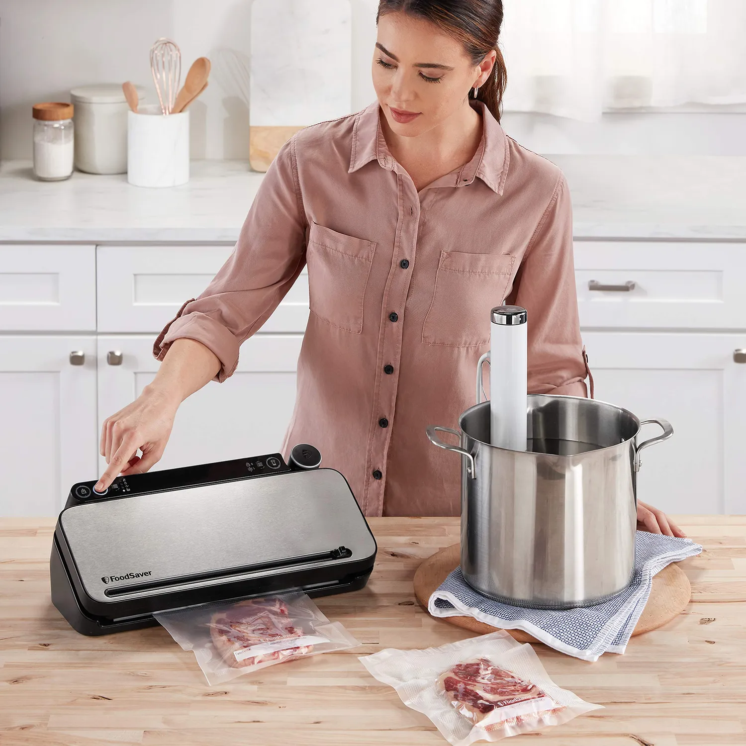 FoodSaver VS3190X machine sous vide avec accessoire portatif, kit 10 pièces