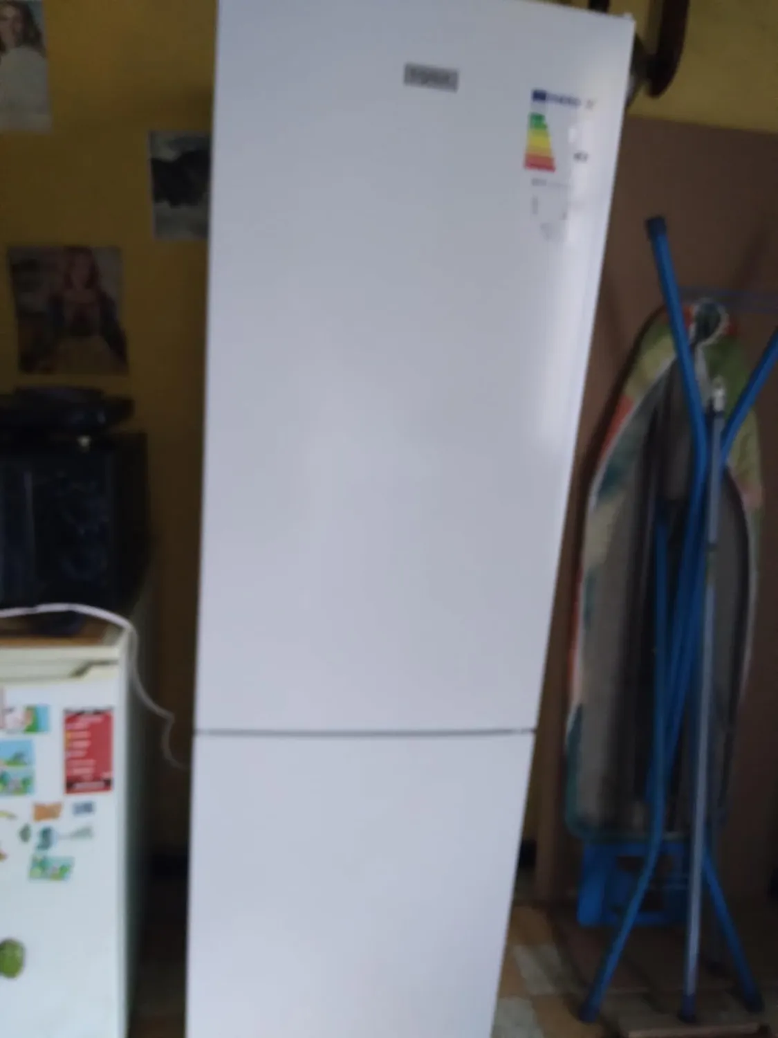 FrigeluX RC262BE réfrigérateur combiné 262 L blanc Low-Frost